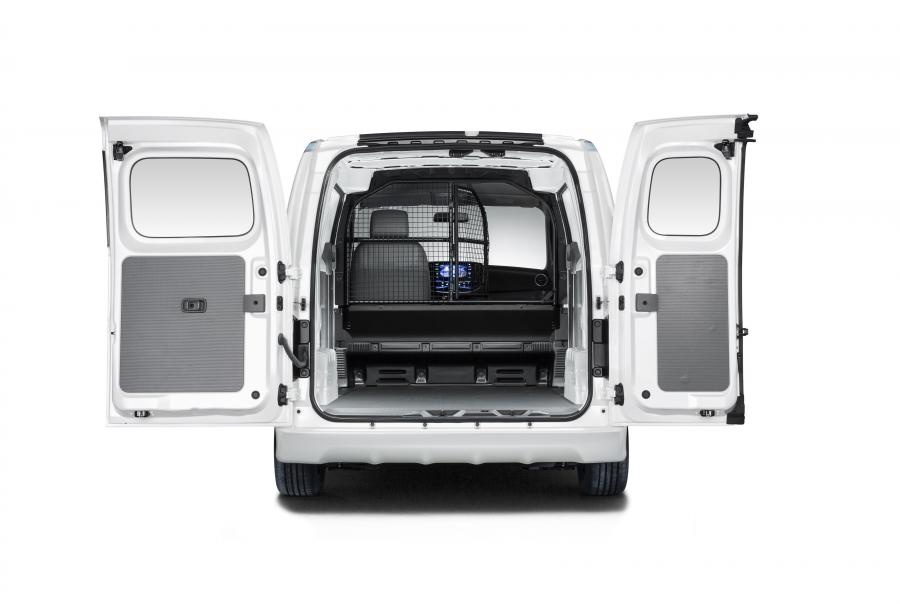  Nissan e-NV200 Zero Emission Concept 2012 года  (фото 8 из 16)